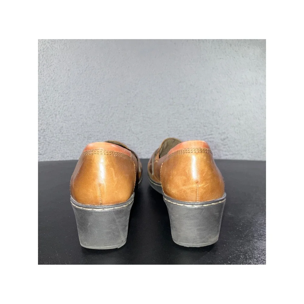 Cobb Hill by New Balance preowned typical